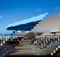 Beachfront Motel - New South Wales Tourism 