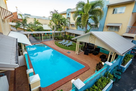 Cairns Queens Court - New South Wales Tourism  5