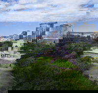 Hyde Park Inn - New South Wales Tourism 