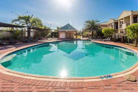 Country Comfort Perth - New South Wales Tourism  1