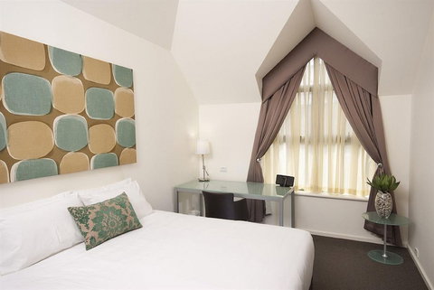 Majestic Old Lion Apartments - New South Wales Tourism  4