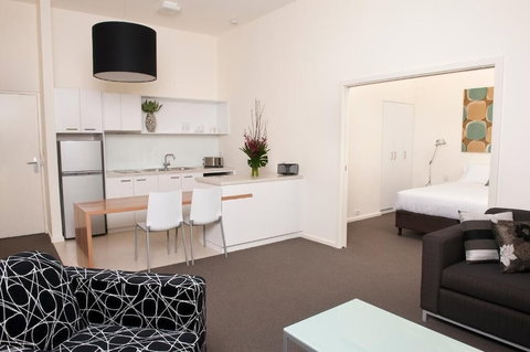 Majestic Old Lion Apartments - New South Wales Tourism  5