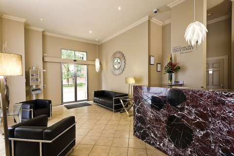 Majestic Old Lion Apartments - New South Wales Tourism  1