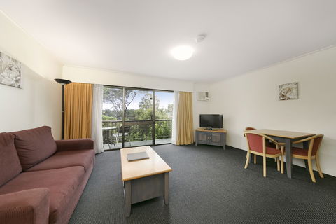 Mt Ommaney Hotel Apartments - New South Wales Tourism  5