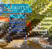 Quality Hotel Manor - New South Wales Tourism 