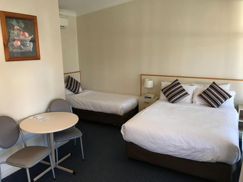Orange Motor Lodge - New South Wales Tourism  2