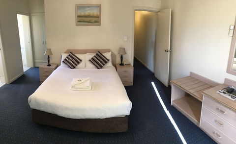 Orange Motor Lodge - New South Wales Tourism  6