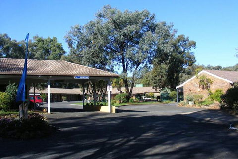 Matthew Flinders Motor Inn - New South Wales Tourism  2