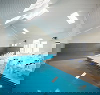 Deep Blue Hotel  Hot Springs - New South Wales Tourism 