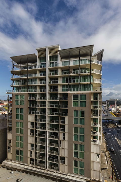 Oaks Adelaide Horizons Suites - New South Wales Tourism  3