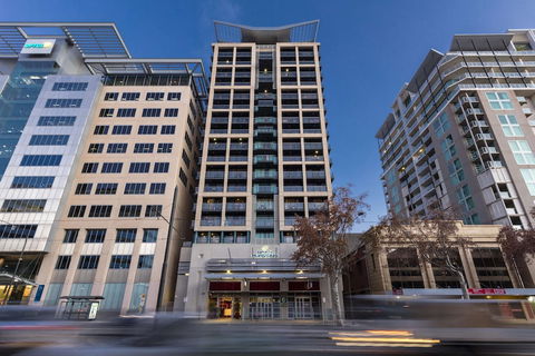 Oaks Adelaide Horizons Suites - New South Wales Tourism  2