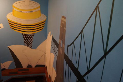 Maze Backpackers - New South Wales Tourism  1