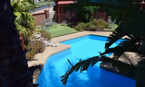 Early Australian Motor Inn - New South Wales Tourism  2
