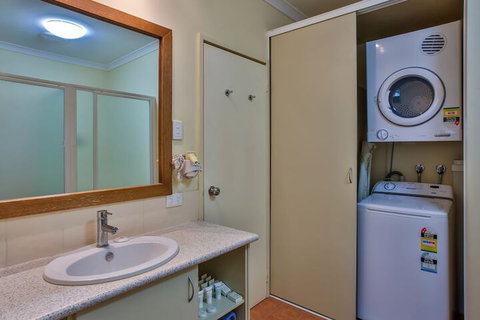 Kimberley Hotel Halls Creek - New South Wales Tourism  7