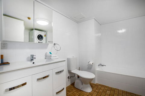 Golden Sands Apartments - New South Wales Tourism  7
