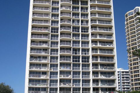 Golden Sands Apartments - New South Wales Tourism  1