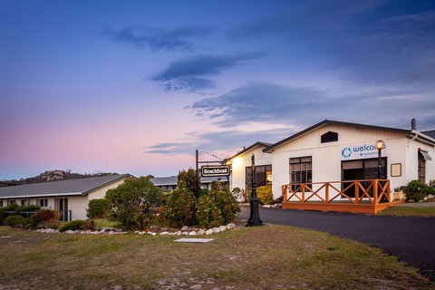 Beachfront At Bicheno - New South Wales Tourism  3