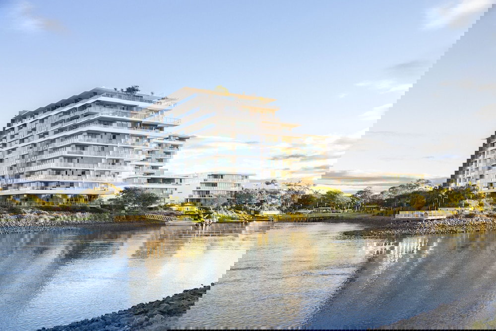 Broadbeach Waters QLD New South Wales Tourism 