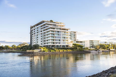 ULTIQA Freshwater Point Resort - New South Wales Tourism  0