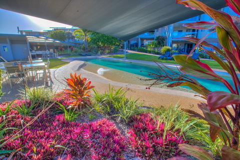 Pavillions On 1770 - New South Wales Tourism  5