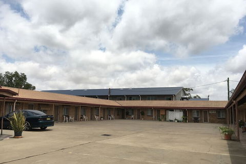 Dragon Phoenix Motel & Restaurant - New South Wales Tourism  2