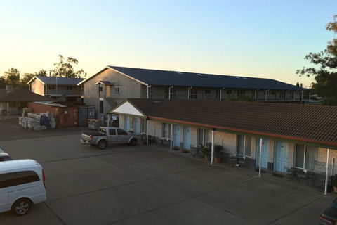 Dragon Phoenix Motel & Restaurant - New South Wales Tourism  3