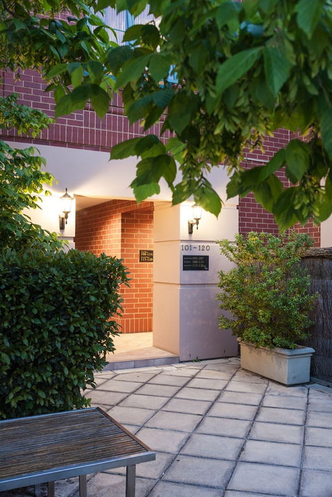 Majestic Tynte Street Apartments - New South Wales Tourism  0