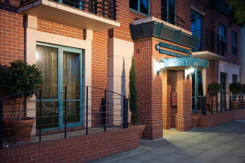 Majestic Tynte Street Apartments - New South Wales Tourism  2