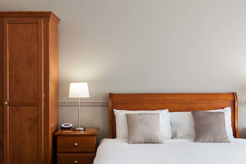 Majestic Tynte Street Apartments - New South Wales Tourism  3