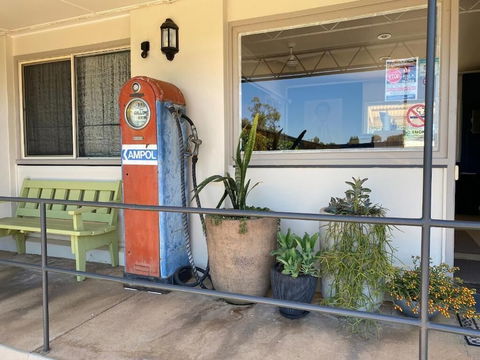 Ben Hall Motor Inn - New South Wales Tourism  6