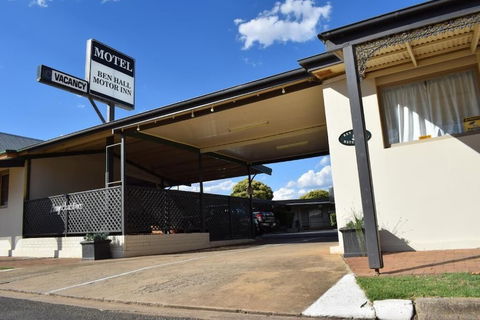 Ben Hall Motor Inn - New South Wales Tourism  1