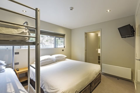 Altezza 1570 - New South Wales Tourism  2