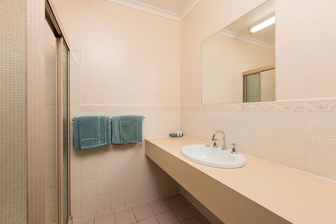 Wentworth Central Motor Inn - New South Wales Tourism  6