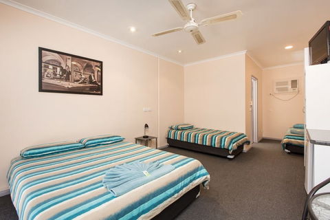 Wentworth Central Motor Inn - New South Wales Tourism  5