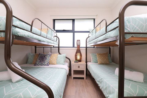 Ocean Whispers Cowes - Rejuvenate Stays - New South Wales Tourism  3