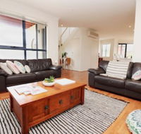 Ocean Whispers Cowes - Rejuvenate Stays