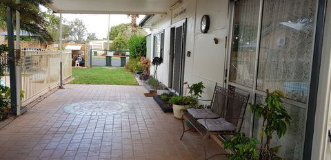 Darling River Motel - New South Wales Tourism  5
