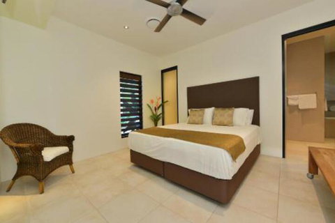 Mana Moana Beachfront Estate Port Douglas - New South Wales Tourism  0