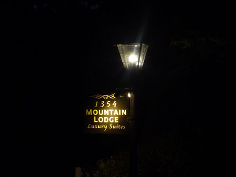 Mountain Lodge - New South Wales Tourism  1