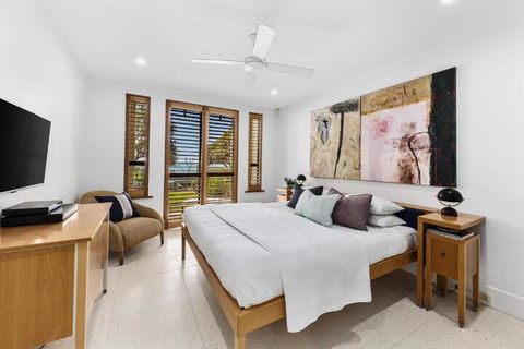 Noosa Court 3 - New South Wales Tourism  4