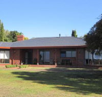 Jacaranda Wey B  B - New South Wales Tourism 