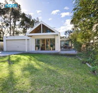 Torquay Retreats Eighteen Beach - New South Wales Tourism 