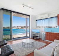 Bondi Vista Beachfront Apartment - New South Wales Tourism 