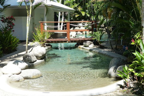 Retro Port Douglas - New South Wales Tourism  3