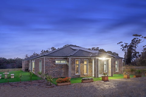 Bulla Hill Villas- Melbourne Airport - New South Wales Tourism  4