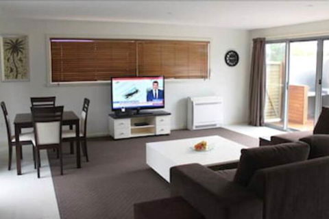 170 Hazards View Unit 2 - New South Wales Tourism  4
