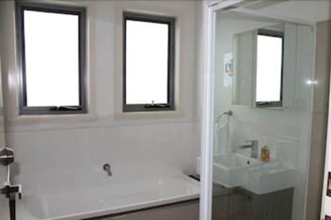 170 Hazards View Unit 2 - New South Wales Tourism  2