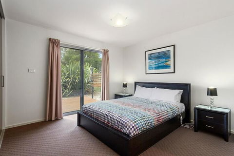 170 Hazards View Unit 2 - New South Wales Tourism  6
