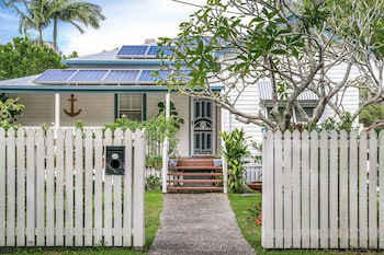 A PERFECT STAY - Anchored In Byron - New South Wales Tourism  0