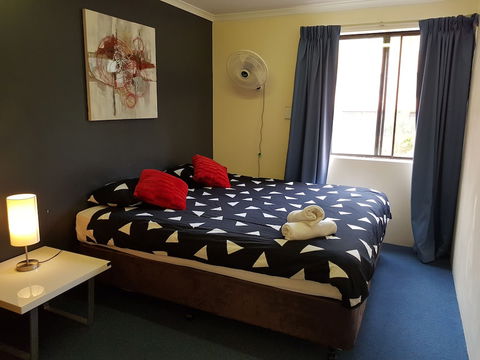 Perth City Apartment Hotel - New South Wales Tourism  3